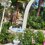 בית נופש Paradise-garden-zamardi זמראדי