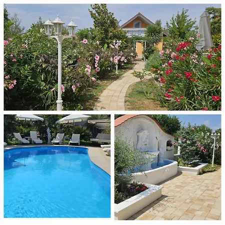 Nyaraló Paradise-garden-zamardi *